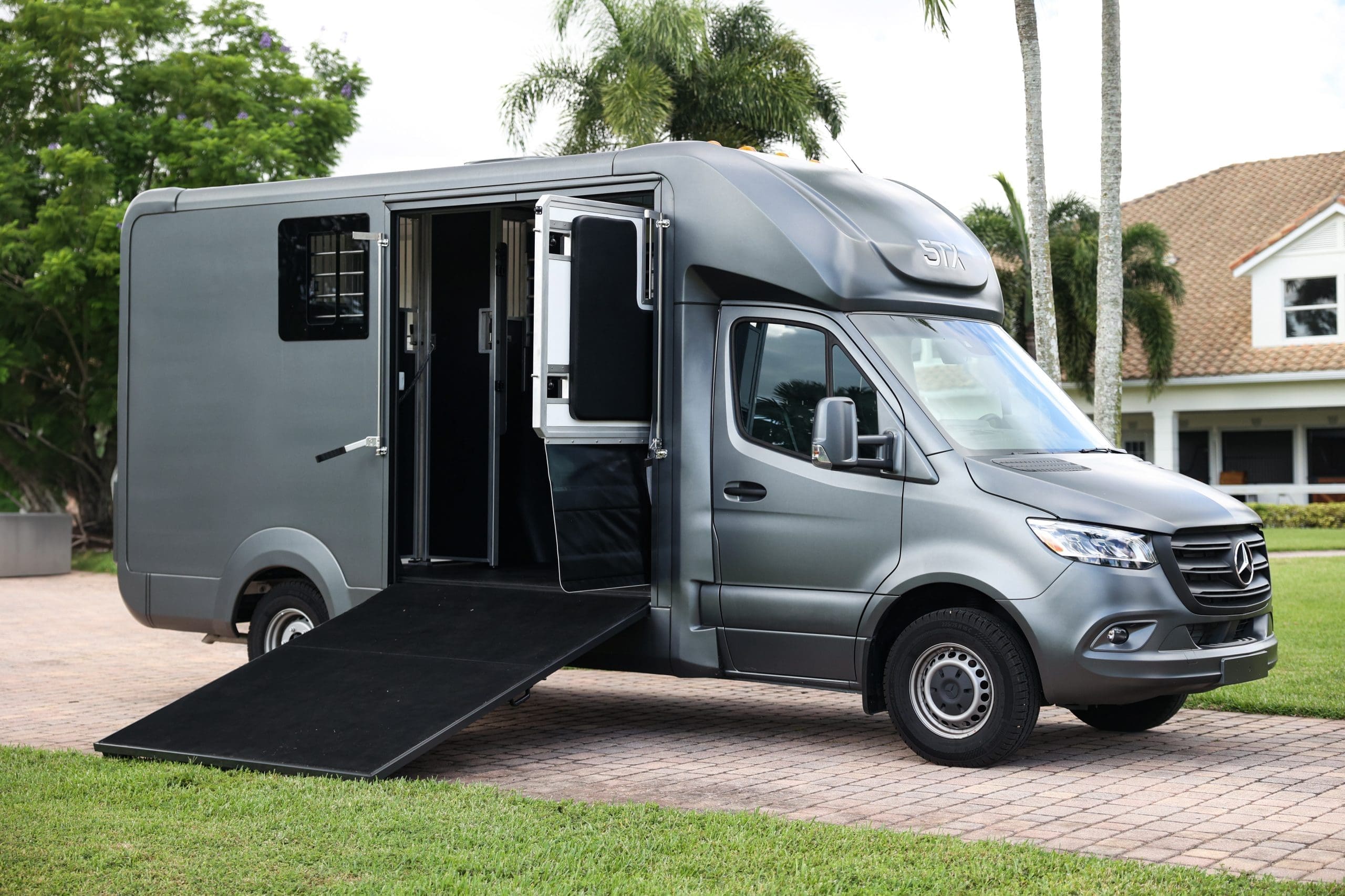 STX Mercedes Van (USA & Canada)