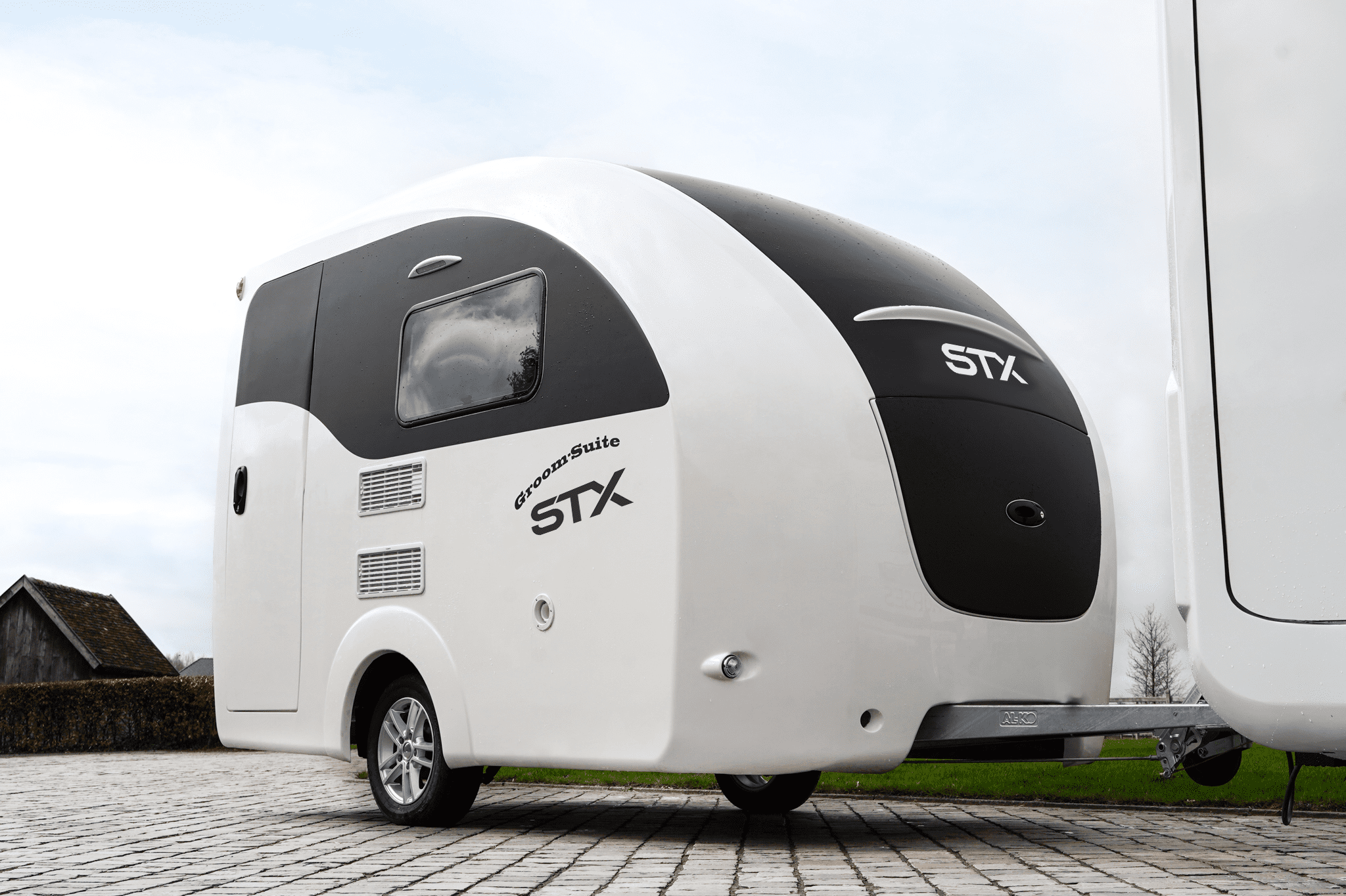STX Groom Suite